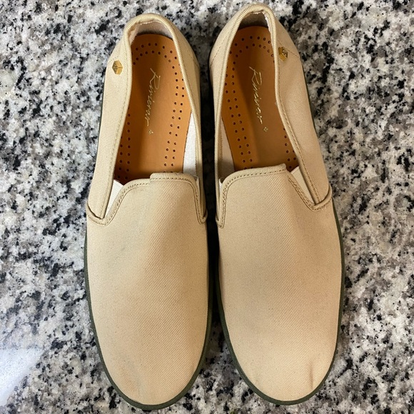 NWOT Rivieras Men’s Beige Canvas Leisure Shoe - Picture 2 of 8